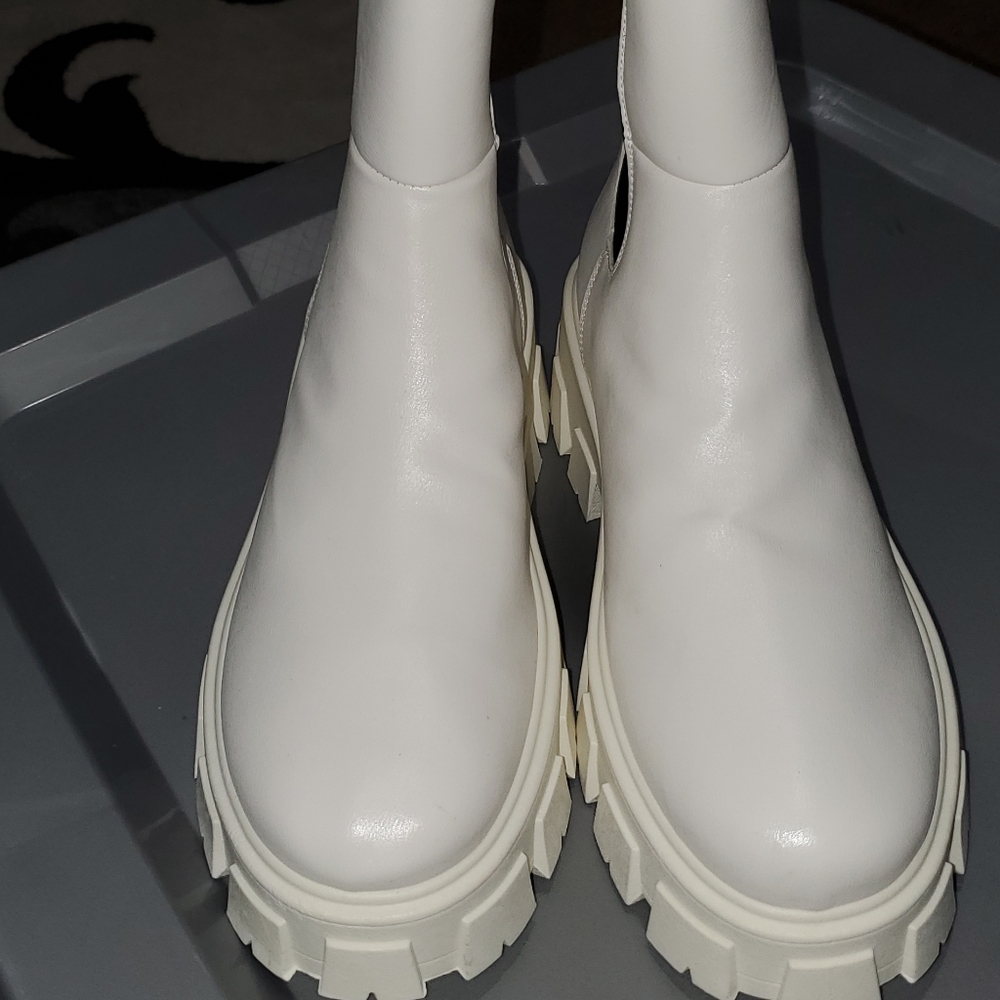 Ankle boots